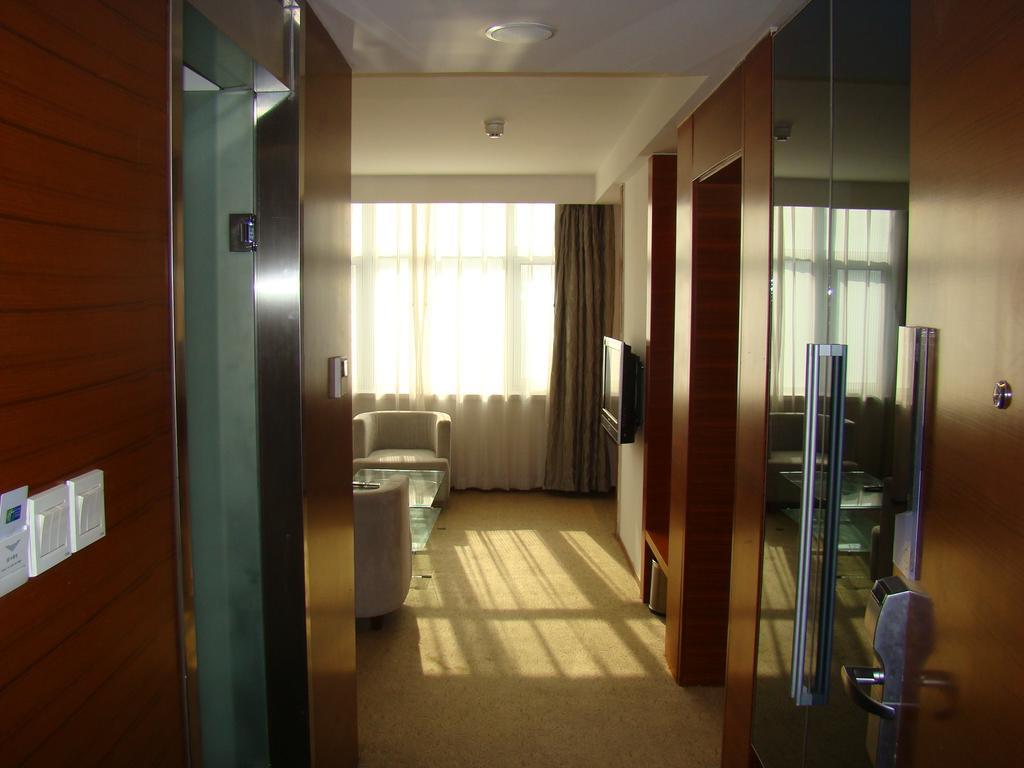 Holiday Inn Express Tianjin Binhai Екстериор снимка
