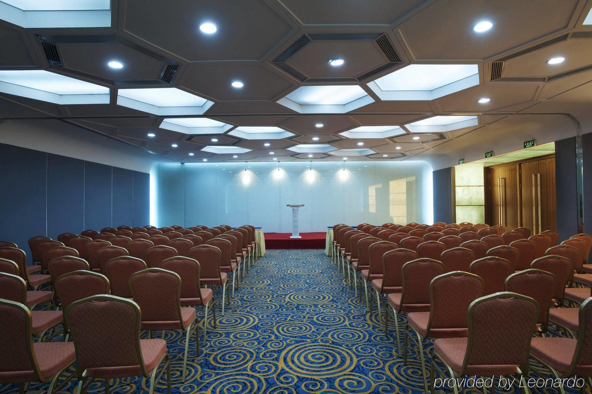 Holiday Inn Express Tianjin Binhai Съоръжения снимка