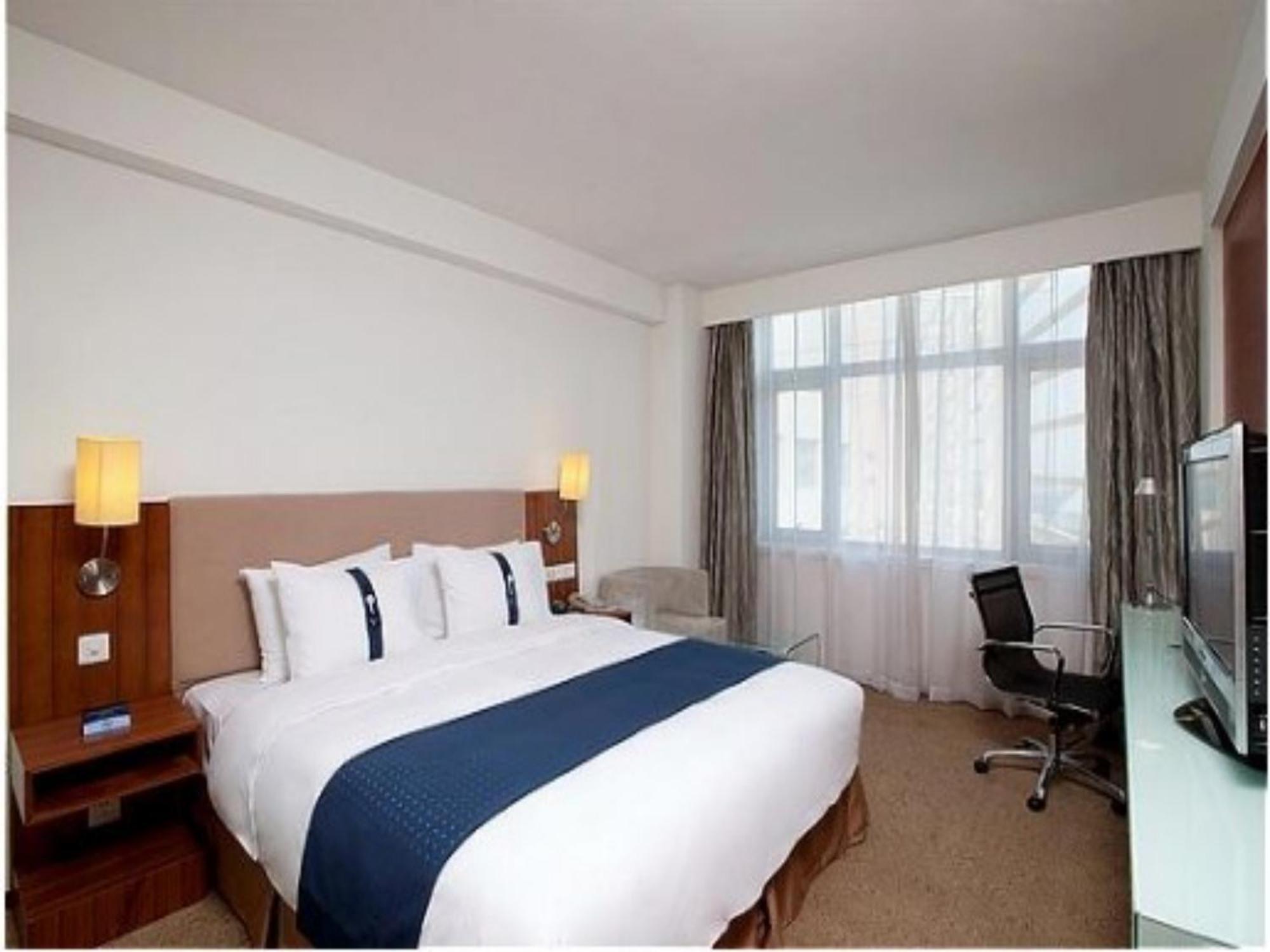 Holiday Inn Express Tianjin Binhai Екстериор снимка