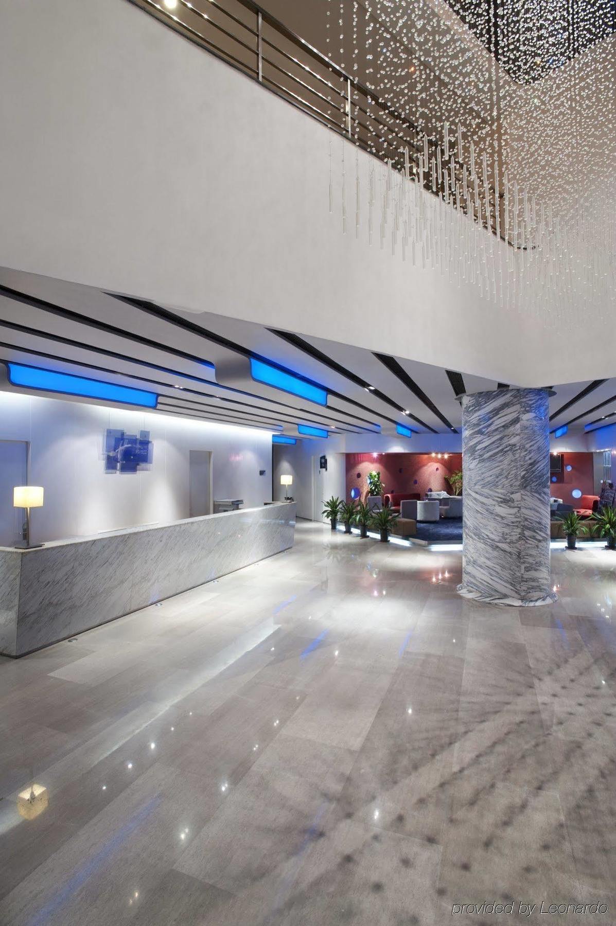 Holiday Inn Express Tianjin Binhai Екстериор снимка
