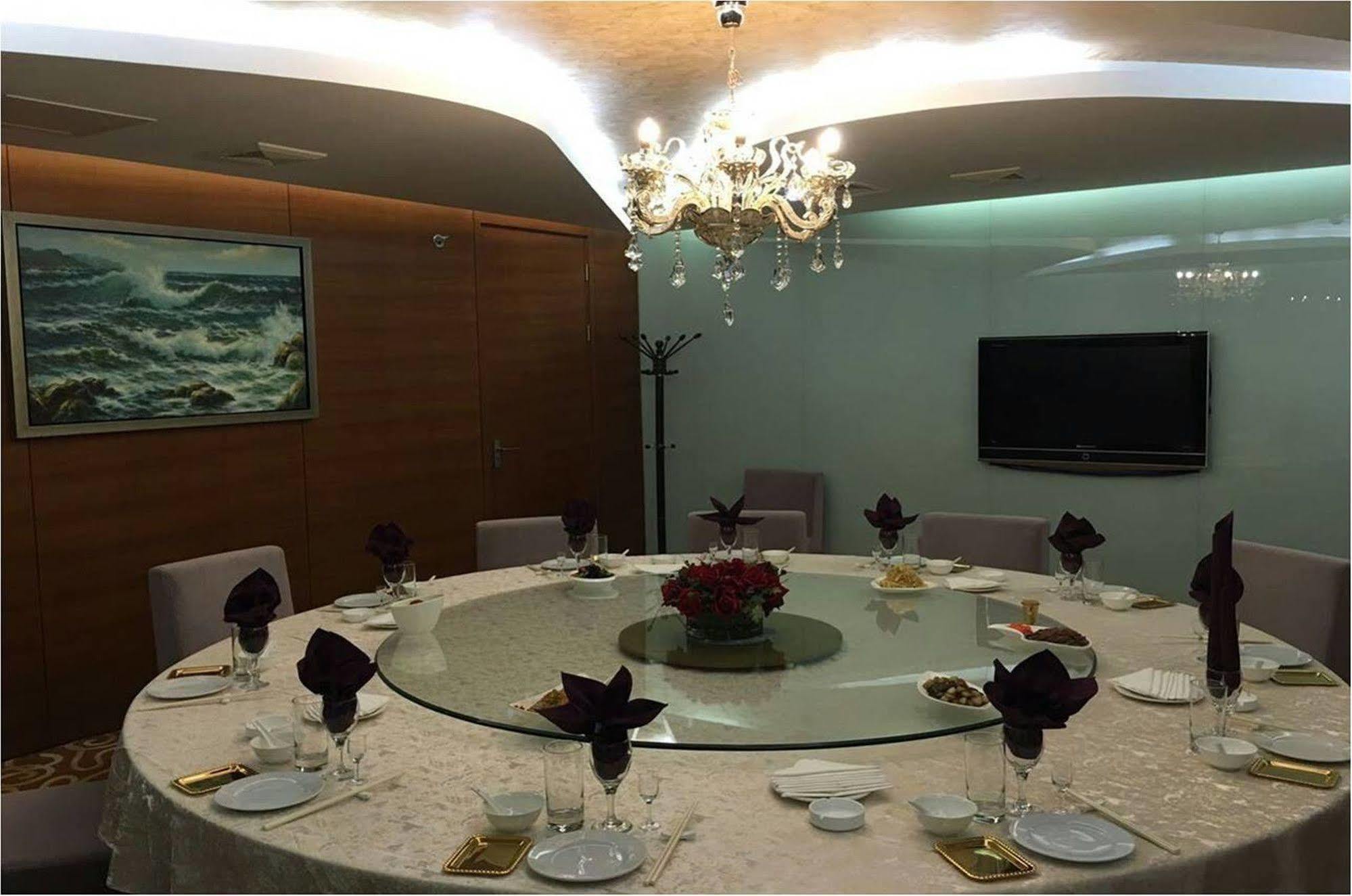 Holiday Inn Express Tianjin Binhai Екстериор снимка