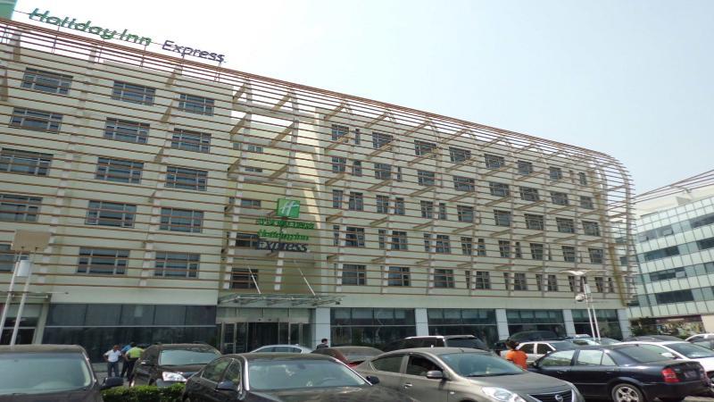 Holiday Inn Express Tianjin Binhai Екстериор снимка
